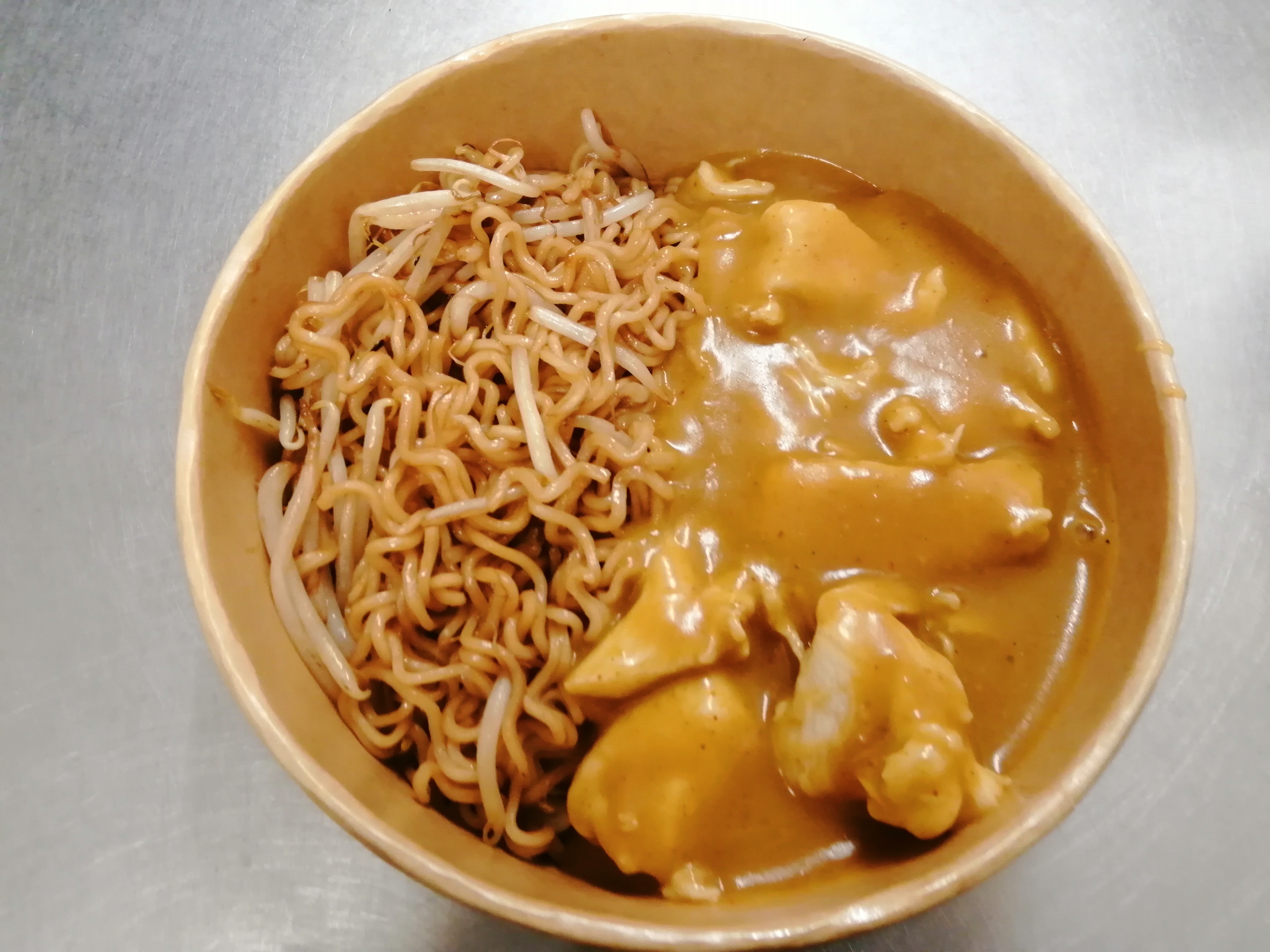 Curry Chicken with Noodle